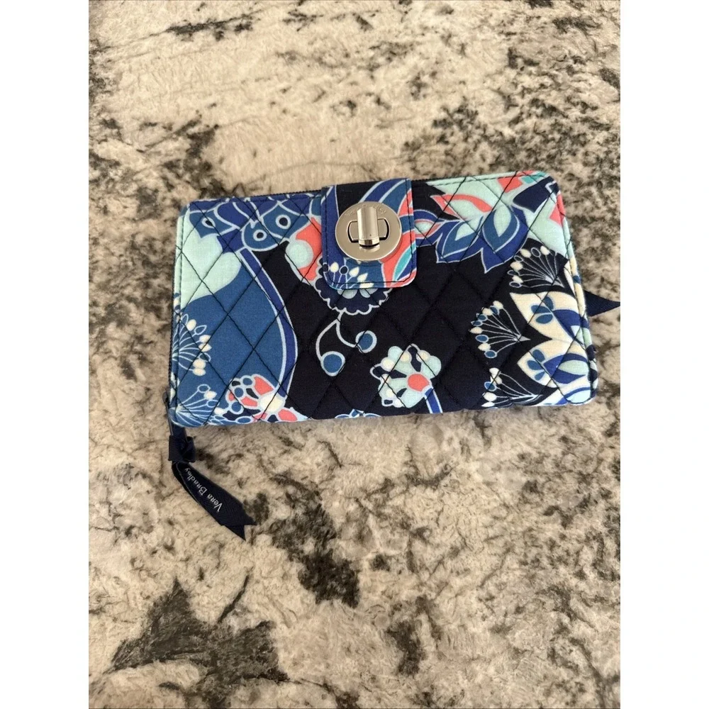 Vera Bradley Turn-Lock Wallet Zip Around Blue